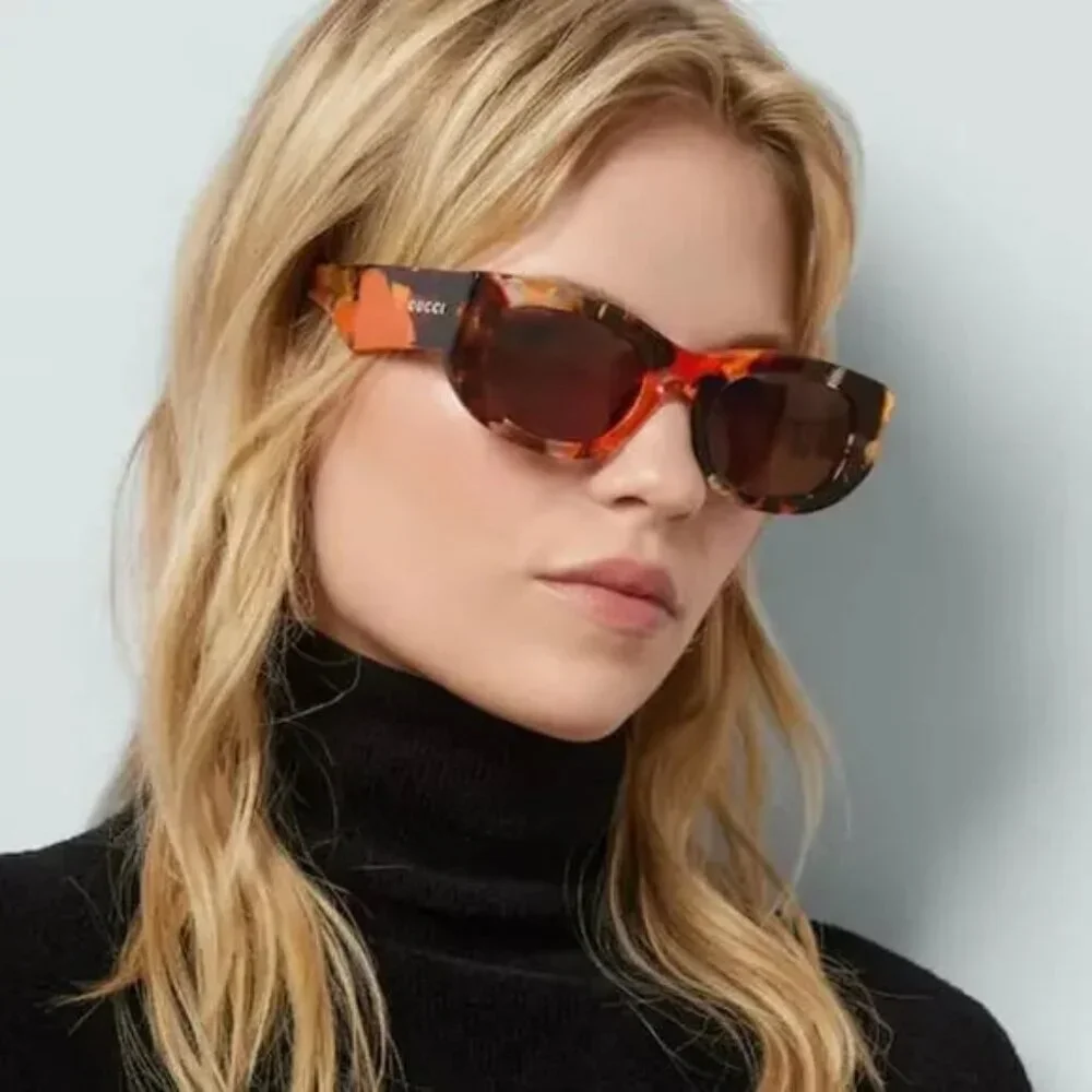 NEW GUCCI SUNGLASSES GUCCI GG1627S 002 BLACK AND WHITE/GREY EYEWEAR - Picture 3 of 4